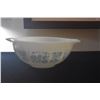 Image 6 : VINTAGE PYREX AMISH BUTTERPRINT CINDERELLA MIXING BOWLS IN TURQUOISE & WHITE (3 PCS)