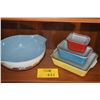 Image 1 : VINTAGE PYREX GOLDEN GRAPES CINDERELLA BOWL & VINTAGE PYREX PRIMARY COLORS REFRIGERATOR DISHES (4 PC
