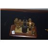 Image 4 : ANTIQUE TELEGRAPH SOUNDER (MORSE CODE) & 2 TELEGRAPH KEYS (3 PCS)