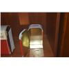 Image 7 : COLLECTION OF COKE THEMED ITEMS: NAPKIN HOLDER, PLATES, ORNAMENTS, CADDIES, MAGNET, BOX, ETC. (18 PC