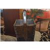 Image 3 : LARGE ANTIQUE CHINESE WOODEN BUCKET