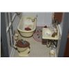 Image 43 : 11 ROOM VICTORIAN DOLLHOUSE: FULLY FURNISHED ON LAZY SUSAN STYLE BASE (BASE: 55 1/2" X 32 1/4")