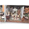 Image 51 : 11 ROOM VICTORIAN DOLLHOUSE: FULLY FURNISHED ON LAZY SUSAN STYLE BASE (BASE: 55 1/2" X 32 1/4")