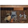 Image 3 : VINTAGE RUSTIC DIORAMA/SHADOW BOX OF A PRIMITIVE CABIN