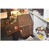 Image 3 : VINTAGE WOODEN DOLLHOUSE DIORAMA FEATURING A RUSTIC STORE (LIGHTED)