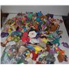 Image 4 : LARGE LOT: COLLECTION OF BEANIE BABIES & TOYS