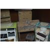 Image 3 : COLLECTION OF ASSORTED METAL DOLLHOUSE FURNITURE