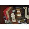 Image 6 : COLLECTION OF ASSORTED METAL DOLLHOUSE FURNITURE