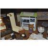 Image 7 : COLLECTION OF ASSORTED METAL DOLLHOUSE FURNITURE