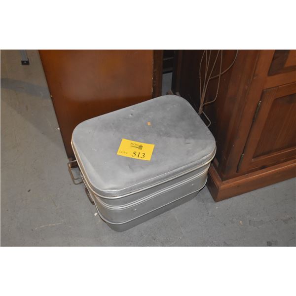 ALUMINUM STEAMER PAN & RUG BEATER (2 PCS)