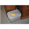 Image 1 : ALUMINUM STEAMER PAN & RUG BEATER (2 PCS)