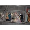 Image 13 : LARGE LOT: ASSORTED DOLLHOUSE FURNITURE & ACCESSORIES (21 BOXES)