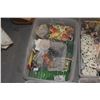 Image 9 : LARGE LOT: ASSORTED DOLLHOUSE FURNITURE & ACCESSORIES (21 BOXES)
