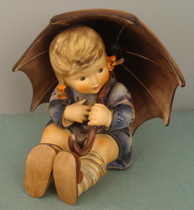 Goebel Hummel UMBRELLA GIRL 152 / II Big Figurine 1960