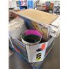 Image 1 : Large Crate Of Jerry Cans