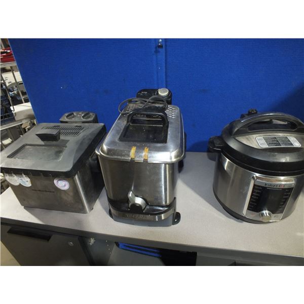 Two Deep Fryers & Instapot Pressure Cooker