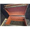 Image 3 : Wooden Chest with Floral Hand-Painted Decorations and Velvet-Lined Interior