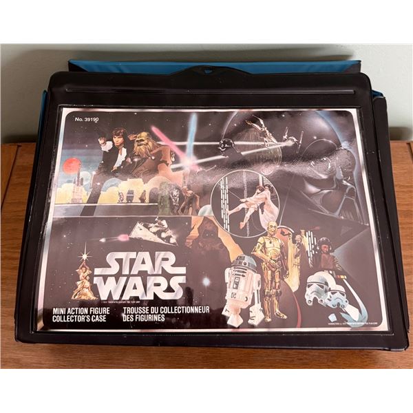 Star Wars Mini Action Figure Collectors Case with 28 Figures