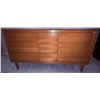 Image 2 : Mid-Century Modern Wooden 9-Drawer Dresser
