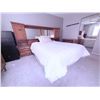 Image 3 : Oak Queen Bed Frame with Mirrored Storage Headboard and Side Cabinets