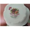 Image 4 : 3 English Bone China Floral Figurines by Crown Royal, Thorley, and Royal Albert