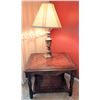 Image 1 : Oak End Table with Decorative Apron and Brass Table Lamp