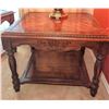 Image 4 : Oak End Table with Decorative Apron and Brass Table Lamp
