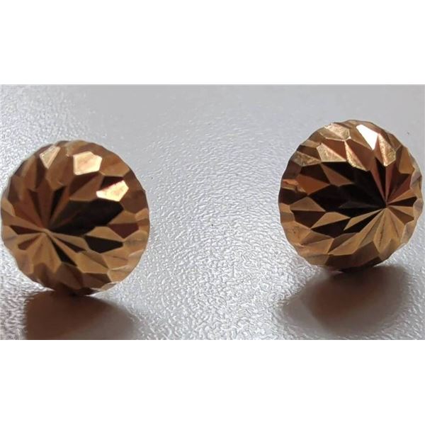 Tests like 10K Yellow Gold Faceted Stud Earrings