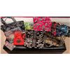 Image 1 : 10 Quilted Fabric Bags and Accessories in Various Patterns