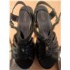 Image 2 : 5 Pairs of Womens Size 5 Sandals Including Clarks Ecco & More