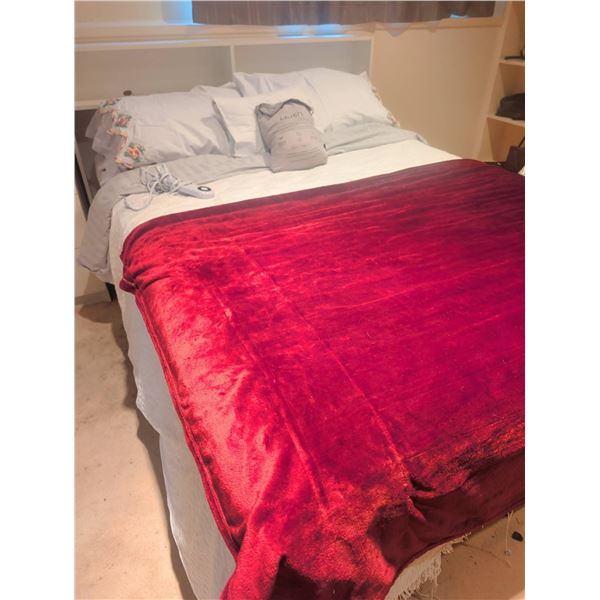 Double Therapedic Bed Bundle - Includes Mattress BS Frame & Linens