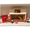 Image 2 : Vintage Fisher-Price Lot with Barn, Figures, and Accessories