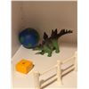 Image 3 : Vintage Fisher-Price Lot with Barn, Figures, and Accessories