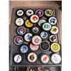 Image 1 : 25 NHL Hockey Pucks Featuring Team Logos