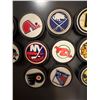 Image 4 : 11 Miniature Hockey Puck Magnets Featuring NHL Team Logos