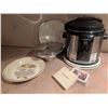 Image 1 : Cuisinart Electric Pressure Cooker with Kitchenware Set and Coasters