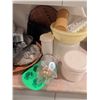 Image 6 : Bakeware and Kitchenware Set, Includes Molds, Pans, and Containers