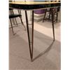 Image 7 : Mid-Century Yellow Laminate Dining Table with Chrome Legs and Four Black Vinyl Chairs