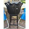 Image 2 : Outdoor Patio Set With Accessories, Including Garden Decor