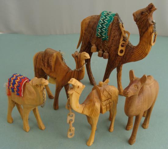 12 Wooden Camels Figurines Olive Wood Israel Kenya