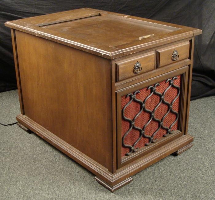 Sylvania Vintage Hi Fi Radio Record Player Wood Cabinet