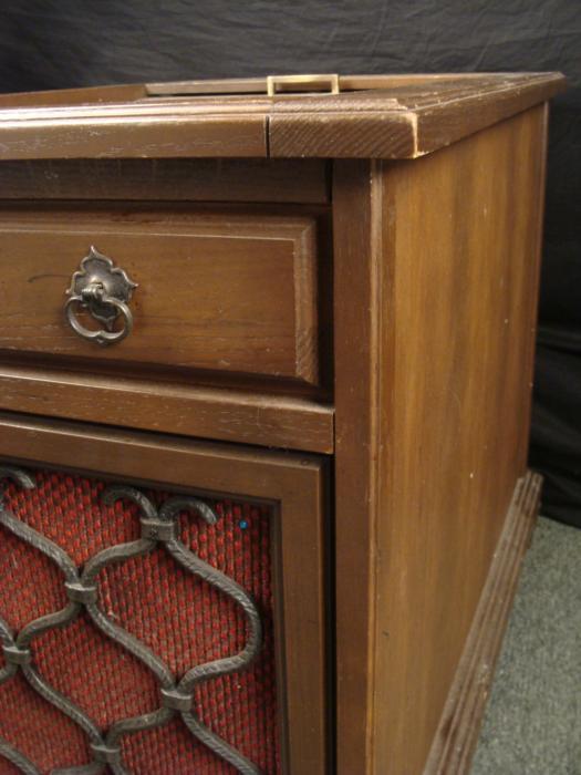 Sylvania Vintage Hi Fi Radio Record Player Wood Cabinet