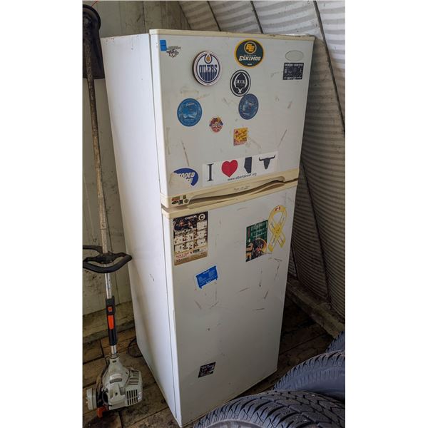 *OFFSITE* 21.5" X 22" X 62.5 DAEWOO FRIDGE FREEZE