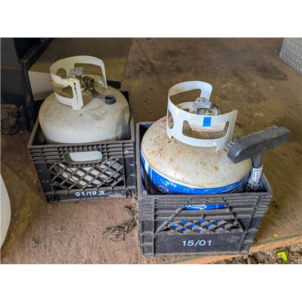 *OFFSITE* TWO PROPANE TANKS IN CRATE