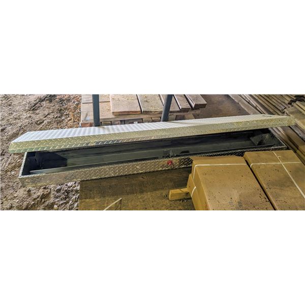 *OFFSITE* 86" X 15" X 14"TRUCK TOOLBOX