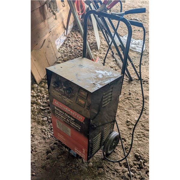 *OFFSITE* MOTOMASTER BATTERY CHARGER