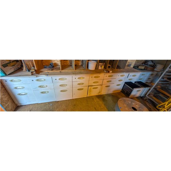 *OFFSITE* WHITE SHELF WITH CONTENTS