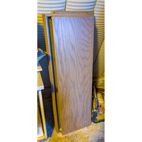 *OFFSITE* LOT OF WOODEN SHELVES