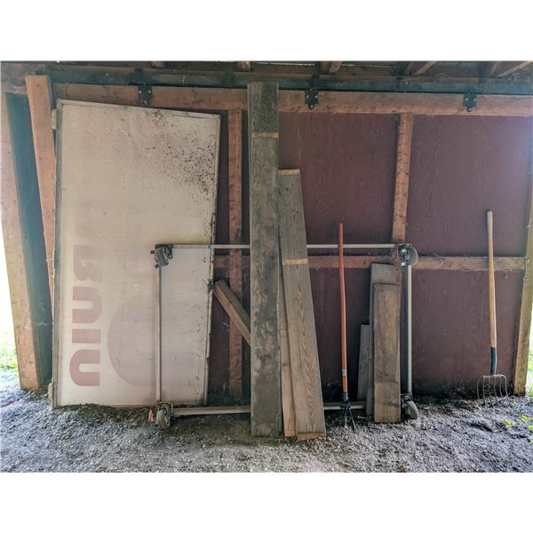 *OFFSITE* WALL CONTENTS INCLUDES LUMBER HEAVY
