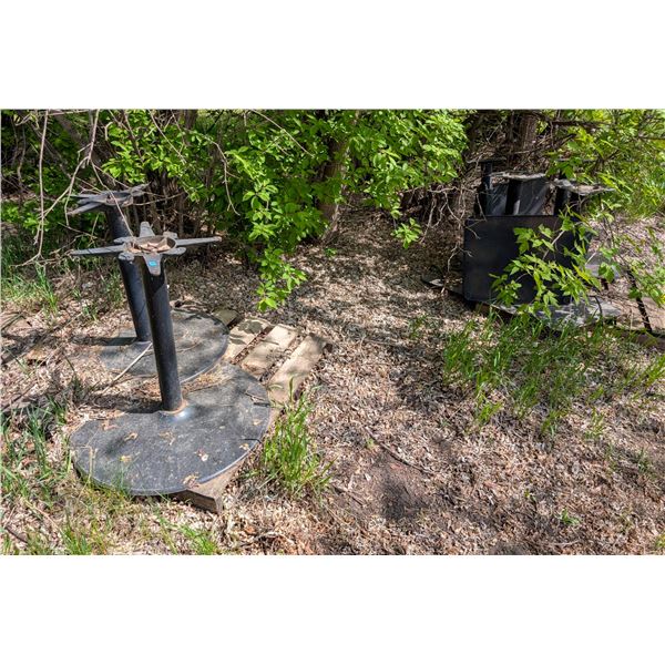 *OFFSITE* LOT OF TABLE BASES SOLD WITH FENCE POSTS